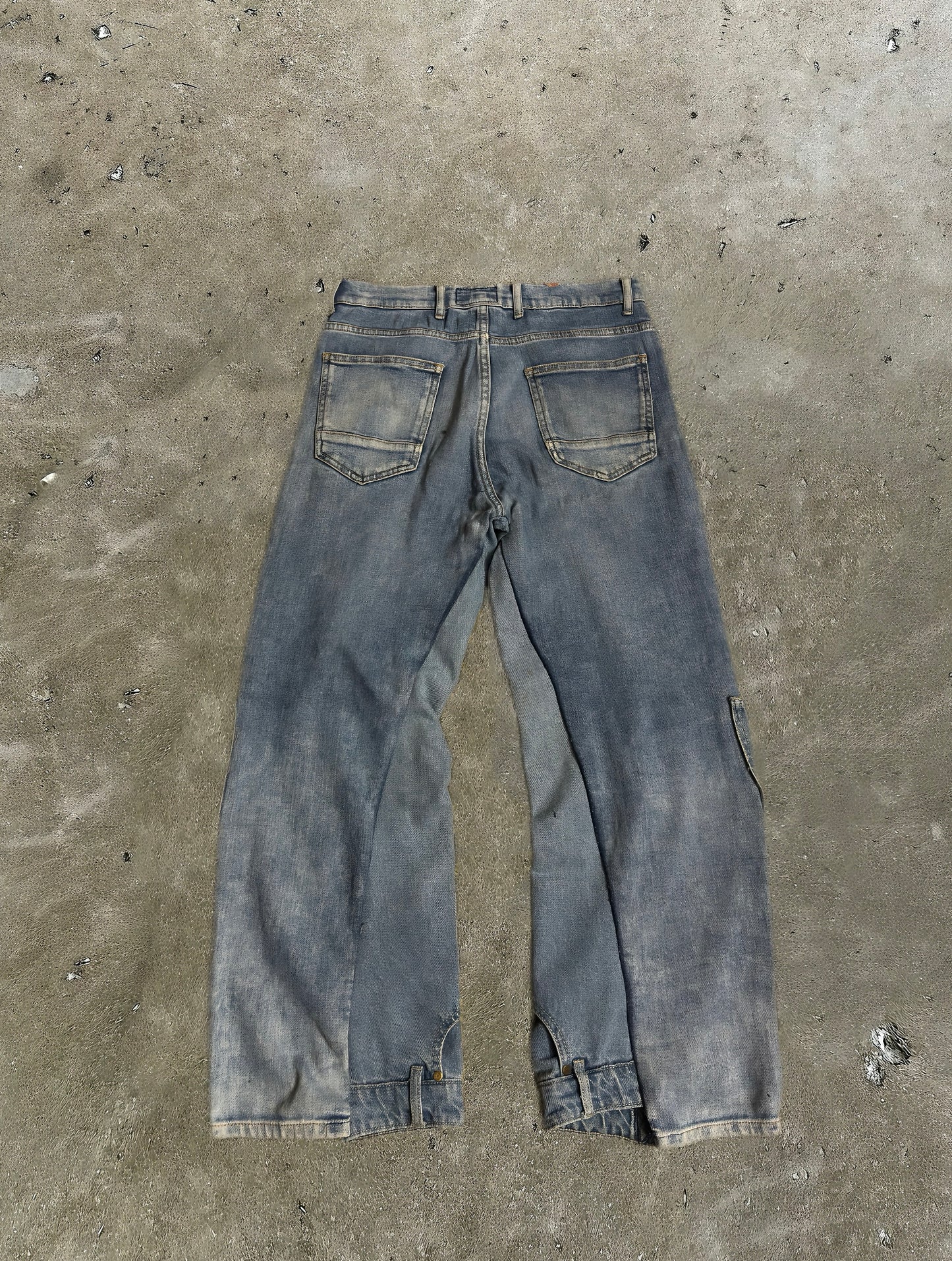 Multi-Pocket Cargo Jeans