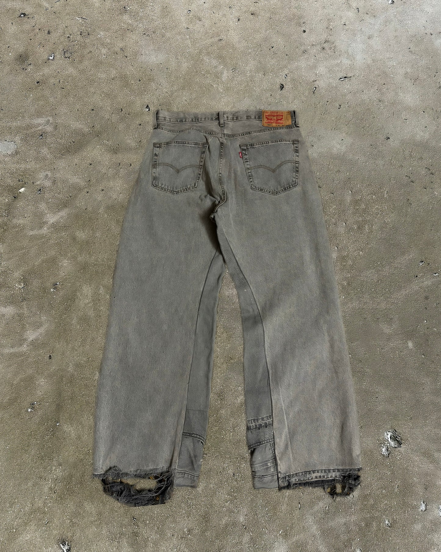 Vintage Gray Levi’s Jeans with Distressed Hem